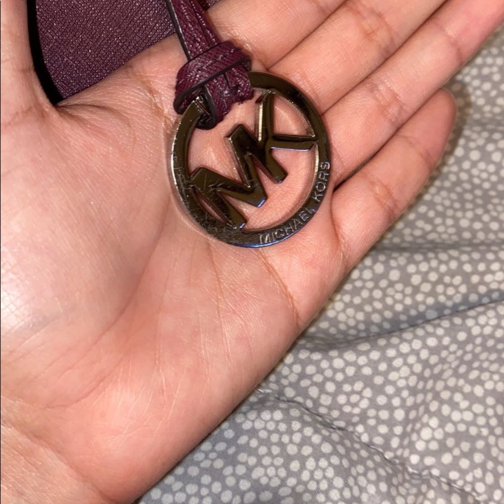 Micheal Kors Handbag ! - Picture 3 of 10